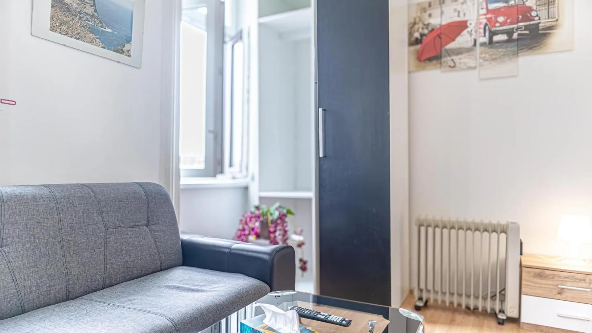 Homely Studio Near Millenium Tower Viena Apartament